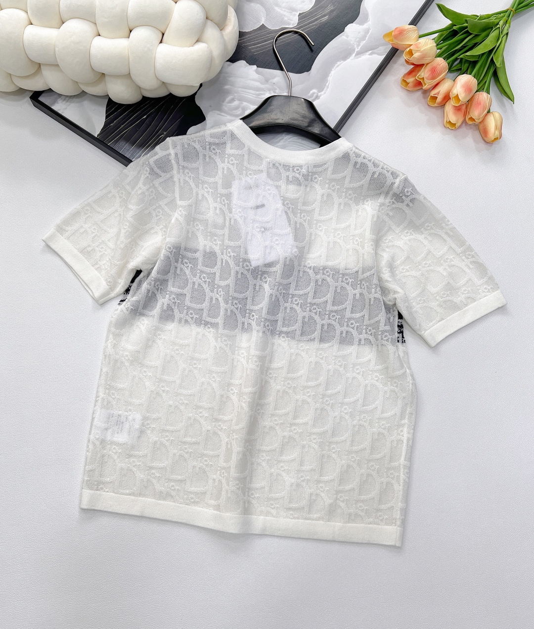 🆕 DIOR 提花暗纹老花logo针织衫短袖这个针织短袖深深的俘获了我的心！超正的版型，显肤白的好手，经