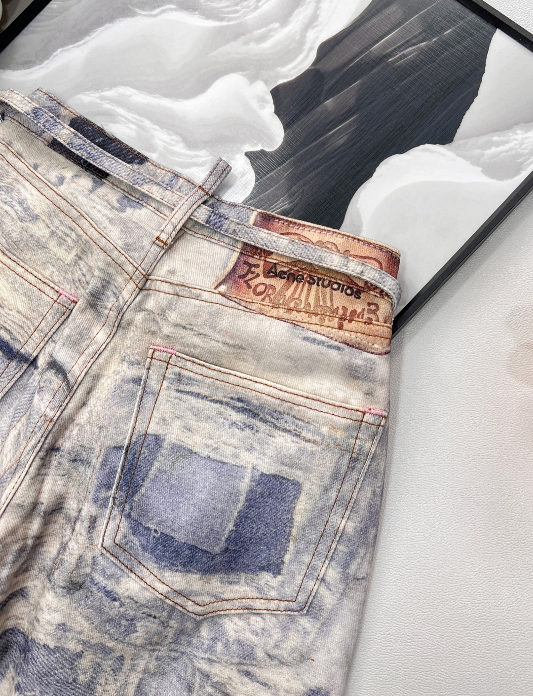 🆕AcneStudios2025新款复古潮牌AC风格做旧水系油画废土风阔腿显瘦宽松牛仔裤, 正面纽扣和门