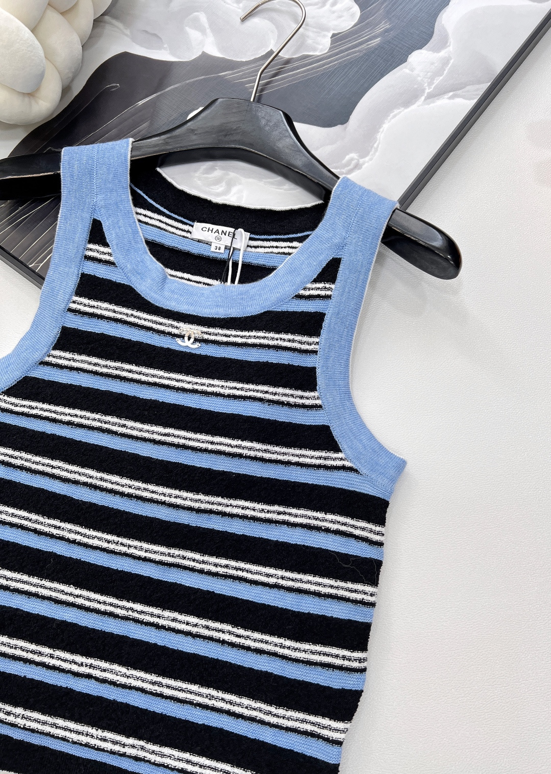 🆕Chanel25SS早春新款毛圈针织条纹背心丨高版出品！挖肩挂脖背心版型 通体满铺彩色条纹 重工钩针明
