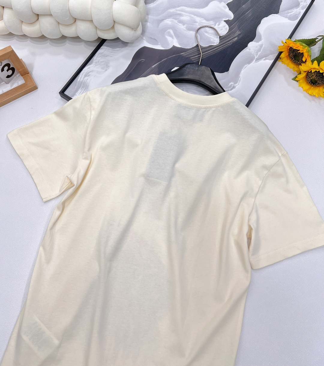 🆕 Gucci 可爱围巾🧣猫咪印花短袖T恤定制240克同缸染面料 手感非常舒服 上身亲肤舒适！！特别活力