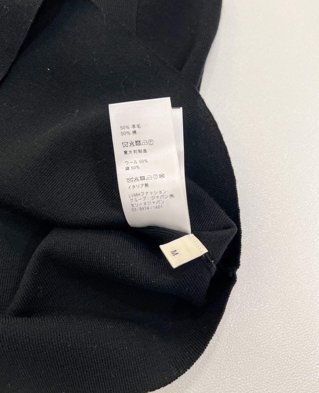 🆕Celine夏季新品凯旋门纽扣针织背心，兼具优雅精致与潇洒率性的摩登映像，展现自在女性气质与随性的个性