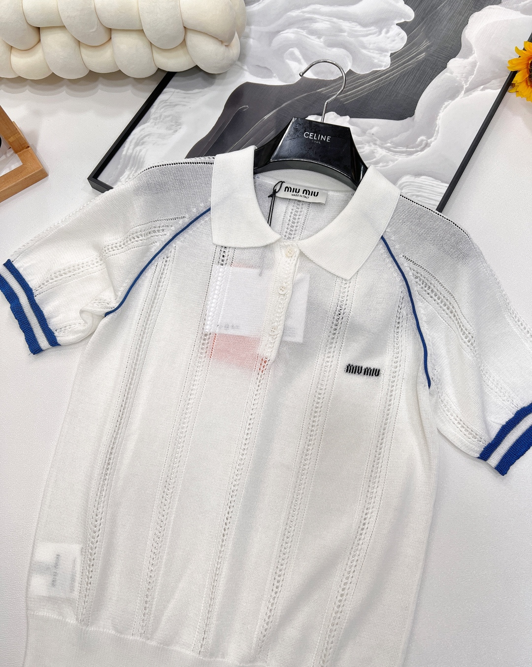 🆕Miumiu2025新款插肩条纹针织短袖，定制YB纱线织造 质感高级光泽舒适 针织翻领半开襟上衣剪裁 