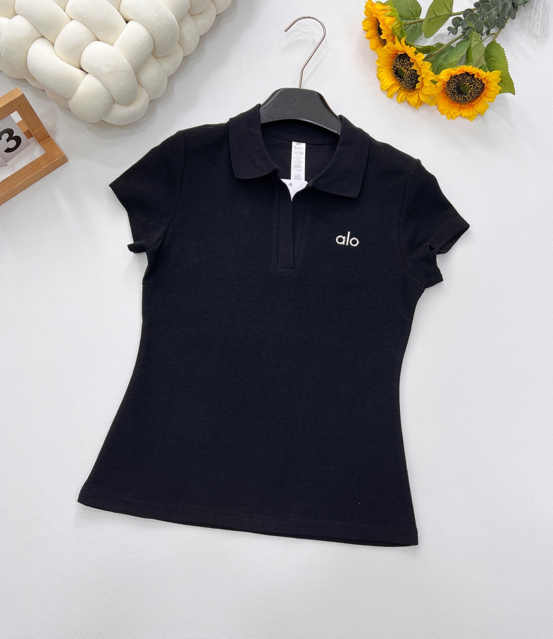 NO:332085,Alo new Polo shirt, fashion changes rapidly, classics never go out of date, alo Polo shirt is like this. Simple Polo collar design, with a college-style filter, which reduces age in one second, and easily grasps elegance and playfulness. The exquisite 