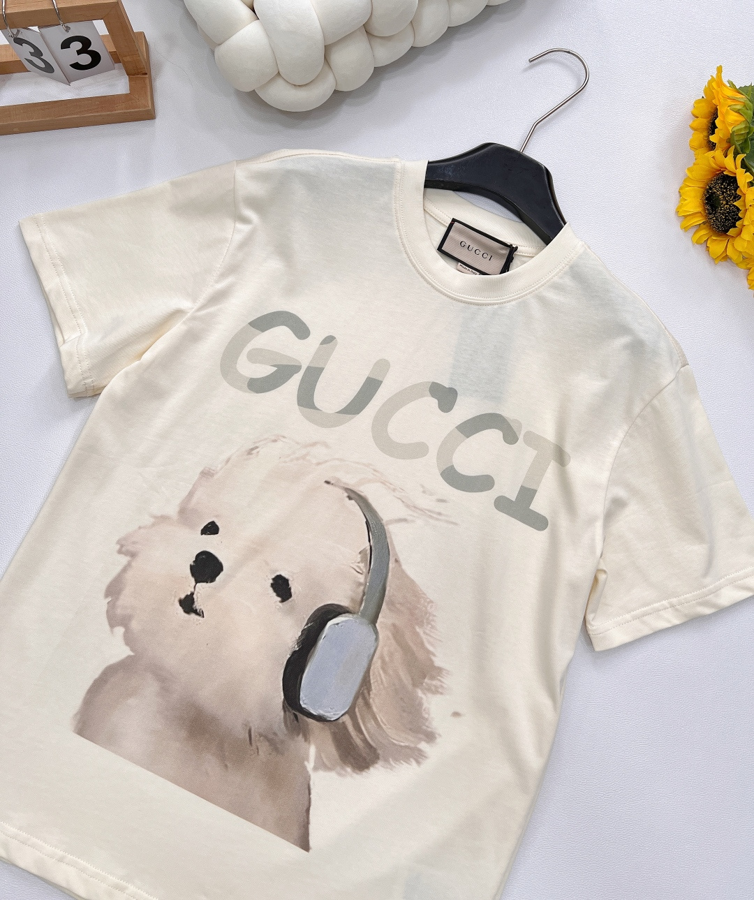 🆕 GUCCI 卡通可爱耳机狗狗印花图案短袖T恤设计感十足 干净又清爽 满满的青春活力 真的狠难不爱啊！