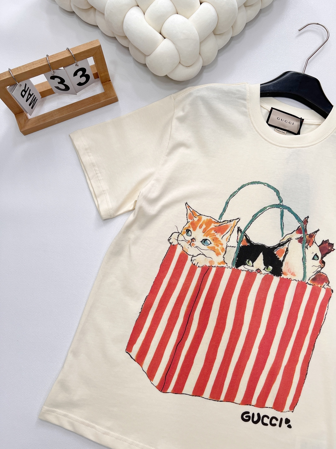 🆕 Gucci 手袋可爱猫咪印花短袖T恤定制240克同缸染面料 手感非常舒服 上身亲肤舒适！！特别活力又