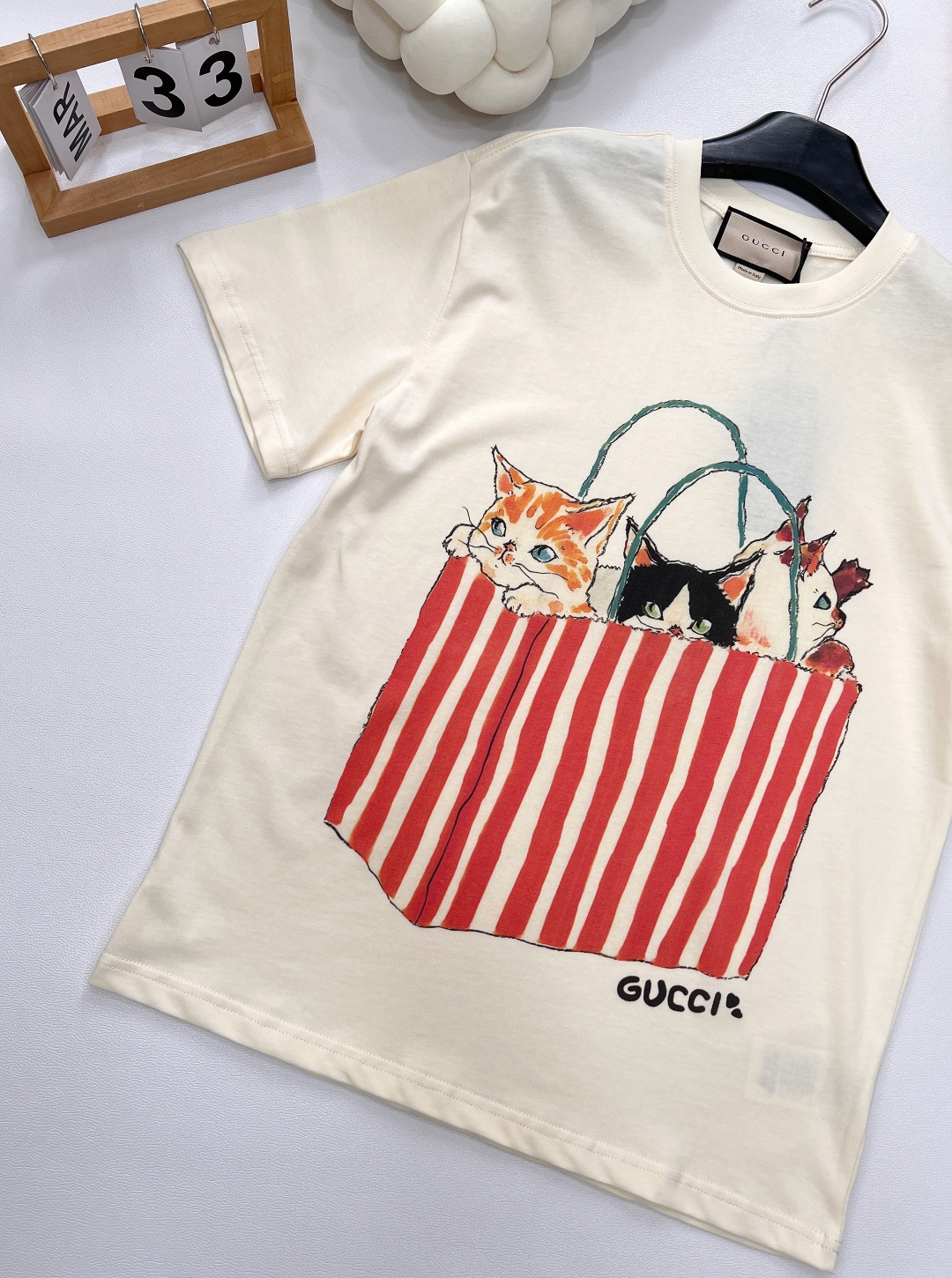 🆕 Gucci 手袋可爱猫咪印花短袖T恤定制240克同缸染面料 手感非常舒服 上身亲肤舒适！！特别活力又