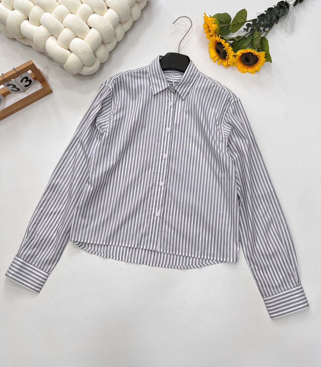NO:332319,Acne Studios' new short striped shirt is coming. Classic striped elements, outlined casual style, blue and white color scheme is refreshing and high-end. Behind the words 