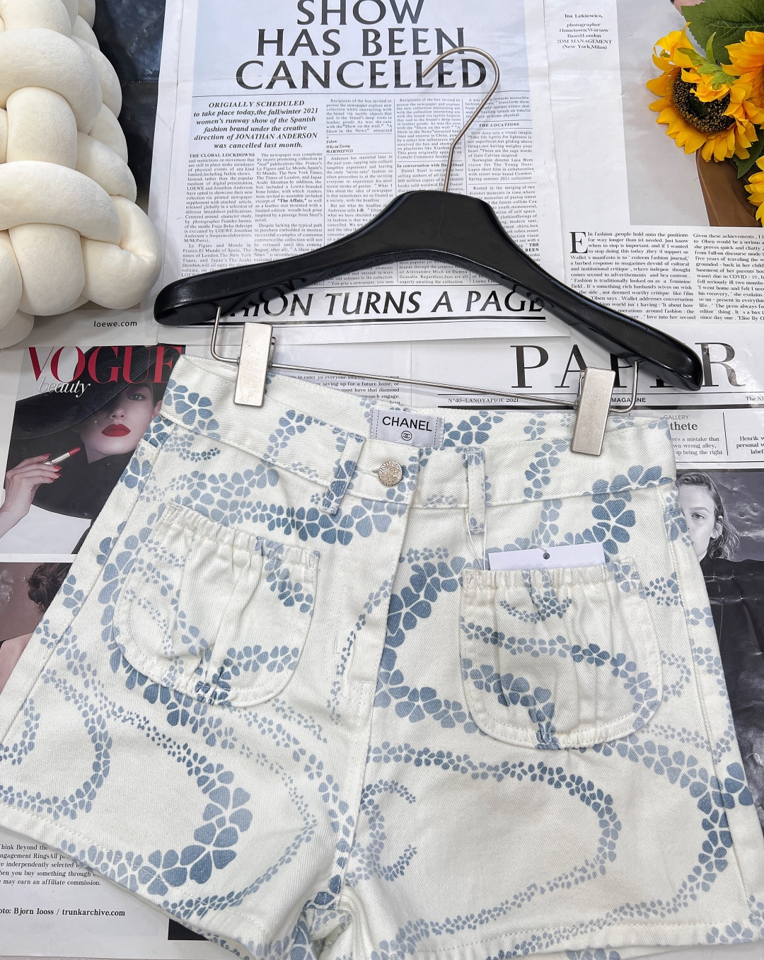 🆕CHANEL小香风coco beach系列新品三色牛仔短裤🩳。粉、蓝、格陵白三色带着浓浓的海风气息登场