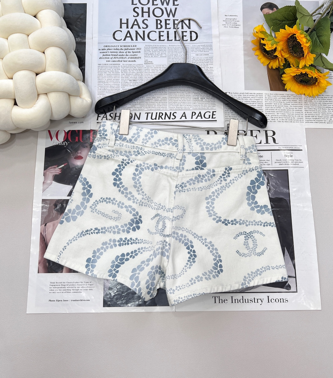 🆕CHANEL小香风coco beach系列新品三色牛仔短裤🩳。粉、蓝、格陵白三色带着浓浓的海风气息登场