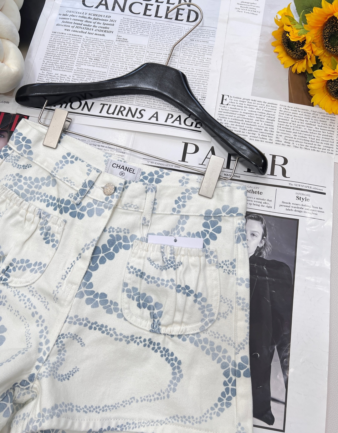 🆕CHANEL小香风coco beach系列新品三色牛仔短裤🩳。粉、蓝、格陵白三色带着浓浓的海风气息登场