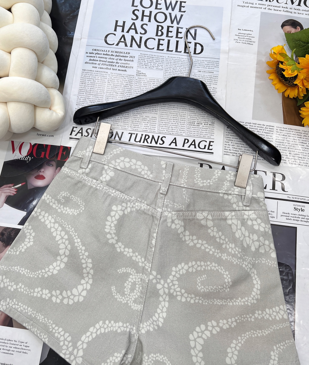 🆕CHANEL小香风coco beach系列新品三色牛仔短裤🩳。粉、蓝、格陵白三色带着浓浓的海风气息登场