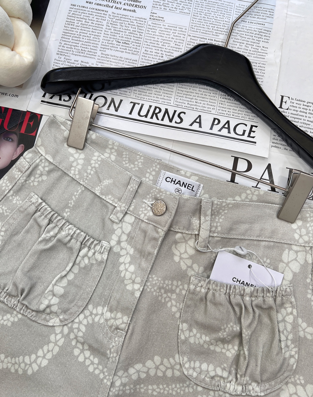 🆕CHANEL小香风coco beach系列新品三色牛仔短裤🩳。粉、蓝、格陵白三色带着浓浓的海风气息登场