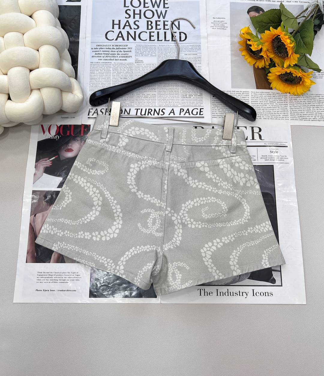 🆕CHANEL小香风coco beach系列新品三色牛仔短裤🩳。粉、蓝、格陵白三色带着浓浓的海风气息登场