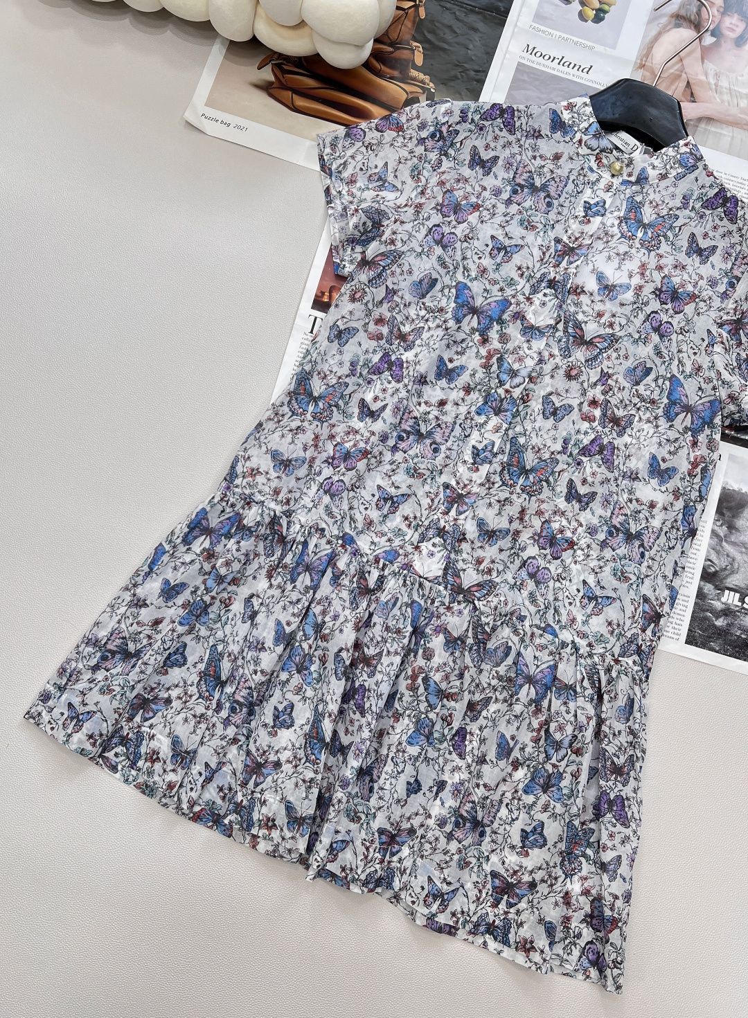 🆕DIRSS新品印花泡泡袖连衣裙，采用定制YB斜纹全棉面料，透气亲肤，带来极致舒适体验，彰显品质格调。-