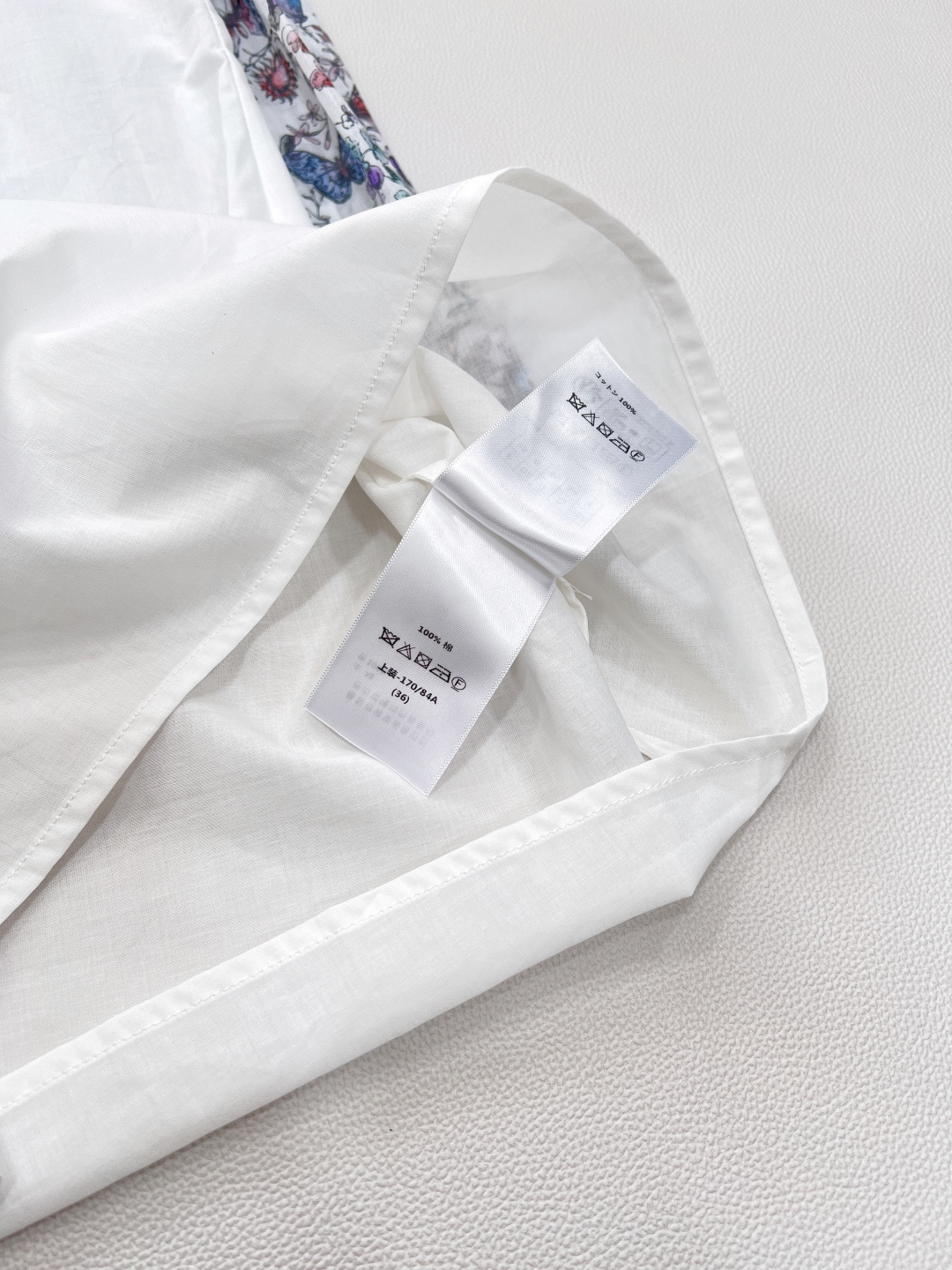 🆕DIRSS新品印花泡泡袖连衣裙，采用定制YB斜纹全棉面料，透气亲肤，带来极致舒适体验，彰显品质格调。-