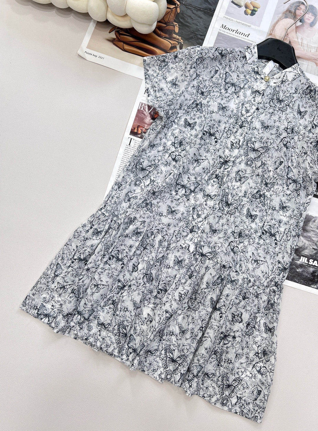 🆕DIRSS新品印花泡泡袖连衣裙，采用定制YB斜纹全棉面料，透气亲肤，带来极致舒适体验，彰显品质格调。-