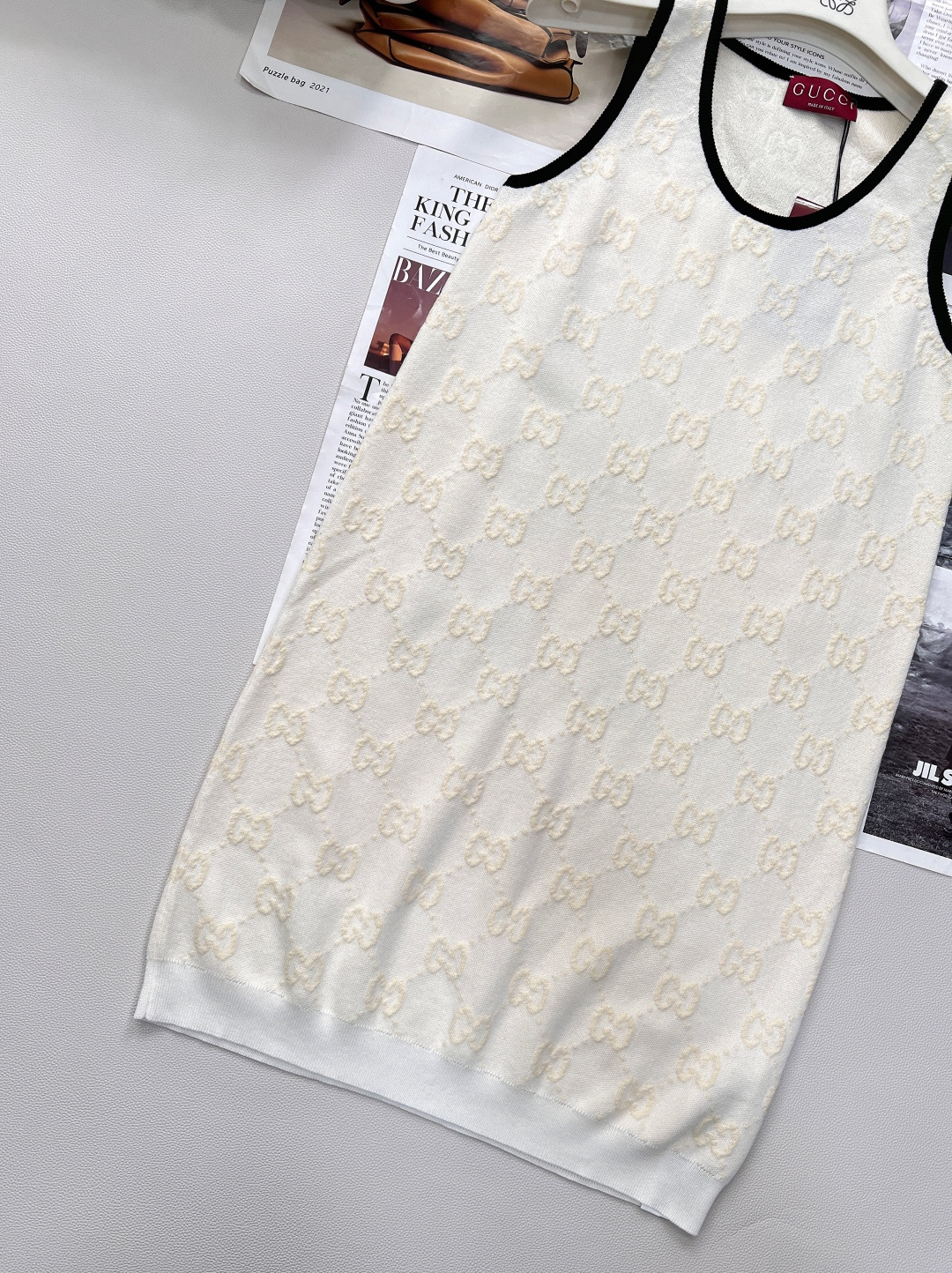 🆕Gucci 新品提花针织背心裙。 - 采用定制YB全棉纱线精心织造，质感细腻且高级，触肤瞬间便能感知其