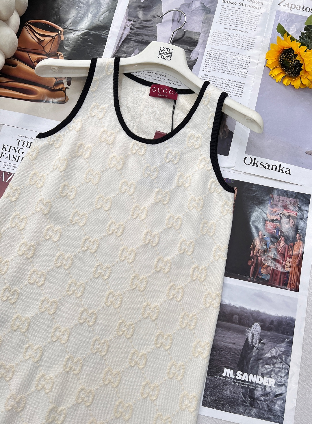 🆕Gucci 新品提花针织背心裙。 - 采用定制YB全棉纱线精心织造，质感细腻且高级，触肤瞬间便能感知其