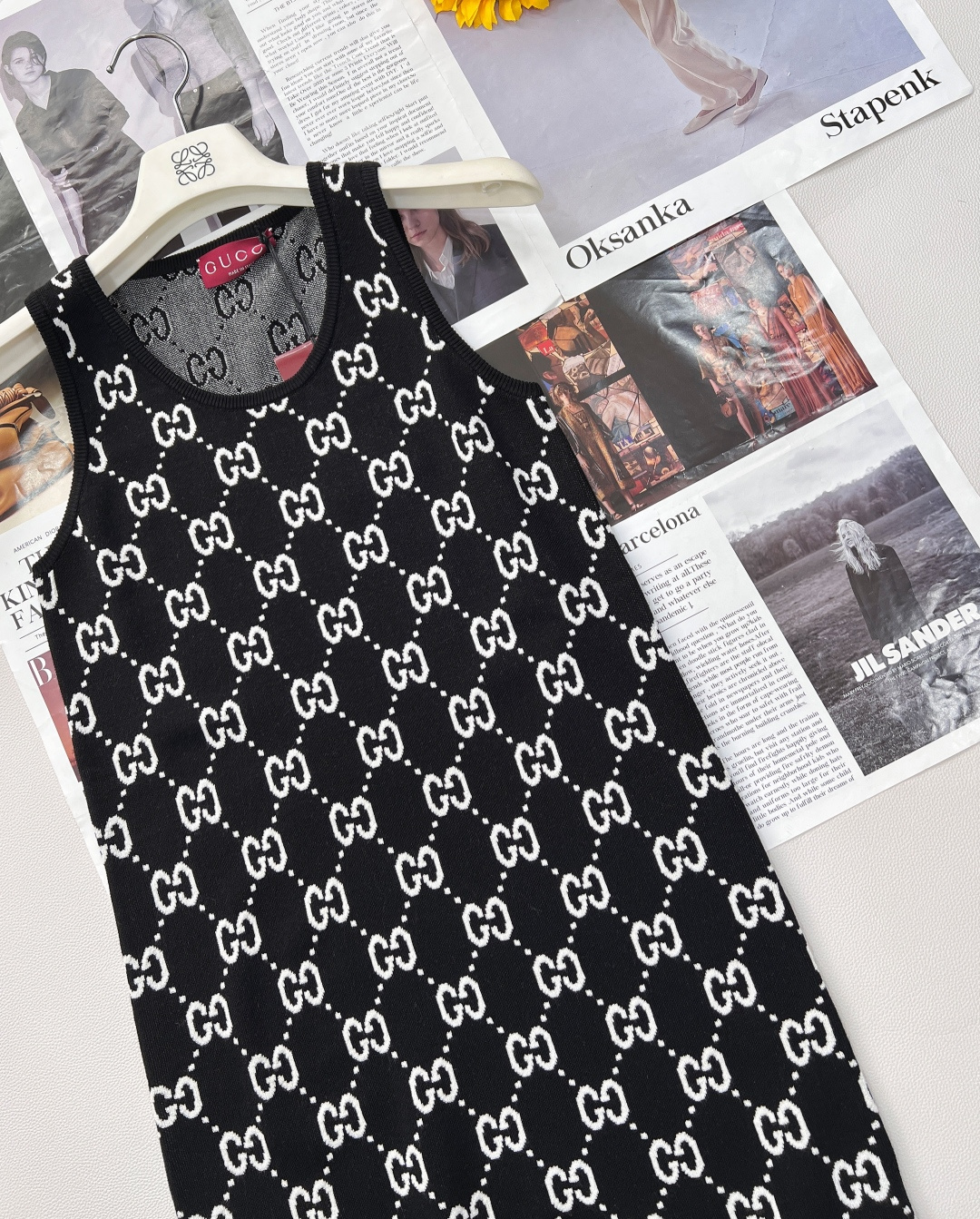 🆕Gucci 新品提花针织背心裙。 - 采用定制YB全棉纱线精心织造，质感细腻且高级，触肤瞬间便能感知其