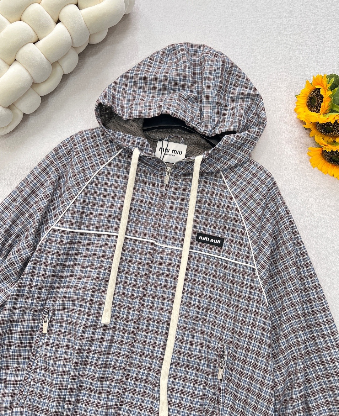 🆕Miumiu25Ss春夏新款知性分子定织格纹设计风衣外套丨⚠独家yb开发!高版出品!男女同款宽松版型