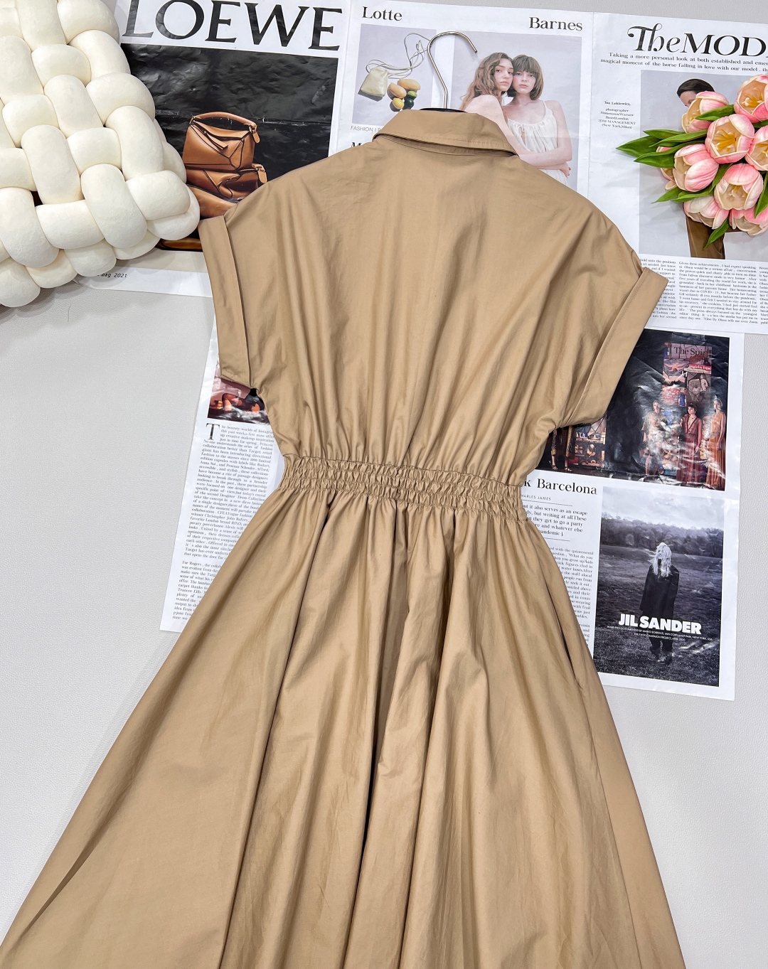 🆕Miumiu25Ss春夏新款知性分子学院风衬衫领连衣裙丨⚠独家yb开发！高版出品！气质翻领落肩卷袖设计