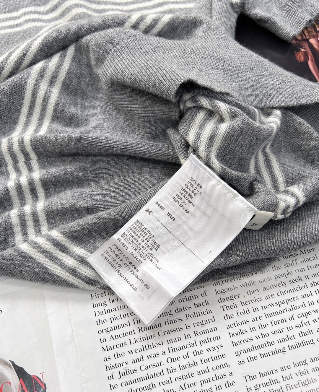 🆕Miumiu撞色字母提花针织羊毛POLO领条纹衫,精选优质细支羊毛,柔软亲肤,透气保暖,四季皆宜。细腻