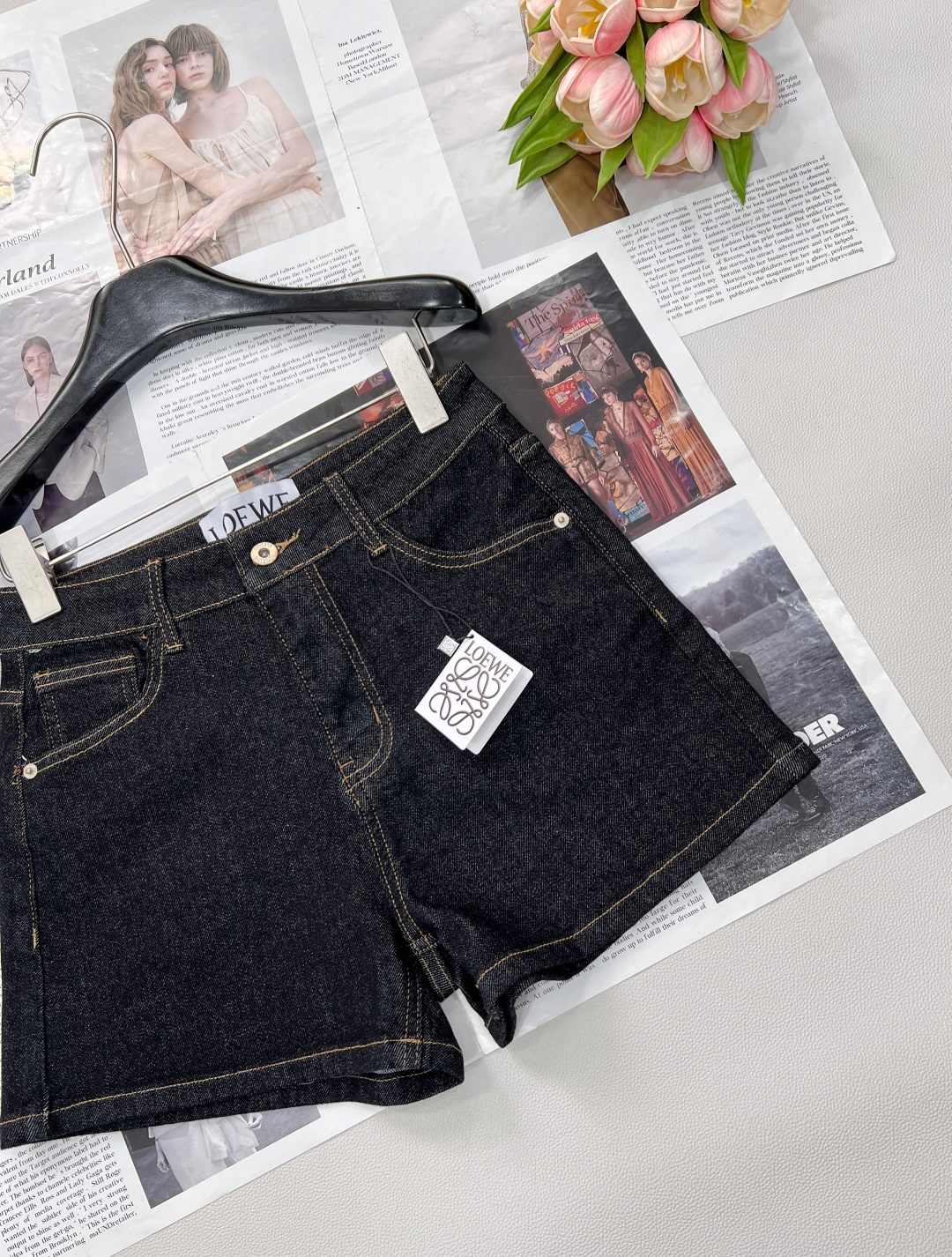 🆕LOEWE罗意威双色口袋印花logo牛仔短裤，赛络纺面料，酵洗固色加软，定制五金，车缝皮牌，不是很短的