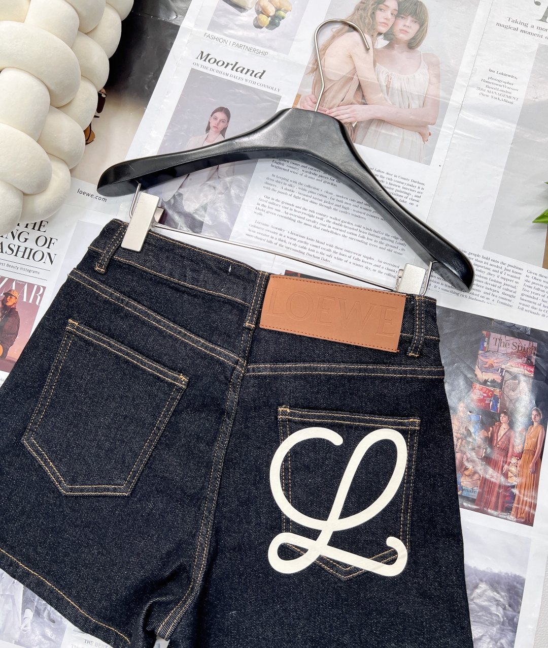 🆕LOEWE罗意威双色口袋印花logo牛仔短裤，赛络纺面料，酵洗固色加软，定制五金，车缝皮牌，不是很短的