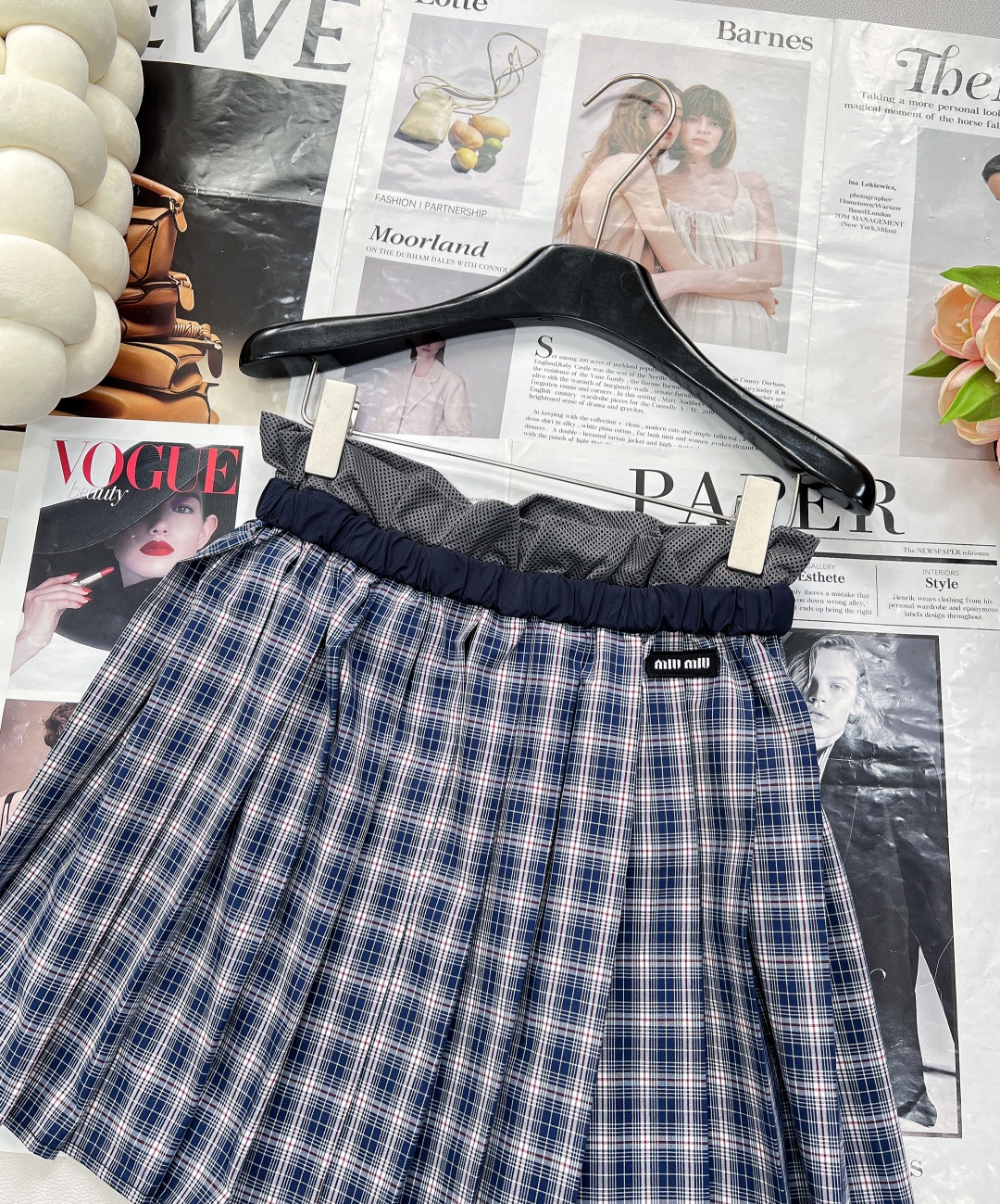 🆕Miumiu25Ss春夏新款知识分子经典格纹百褶短裙丨⚠高版出品！定制色织面料 饰有品牌标识贴饰 网纱