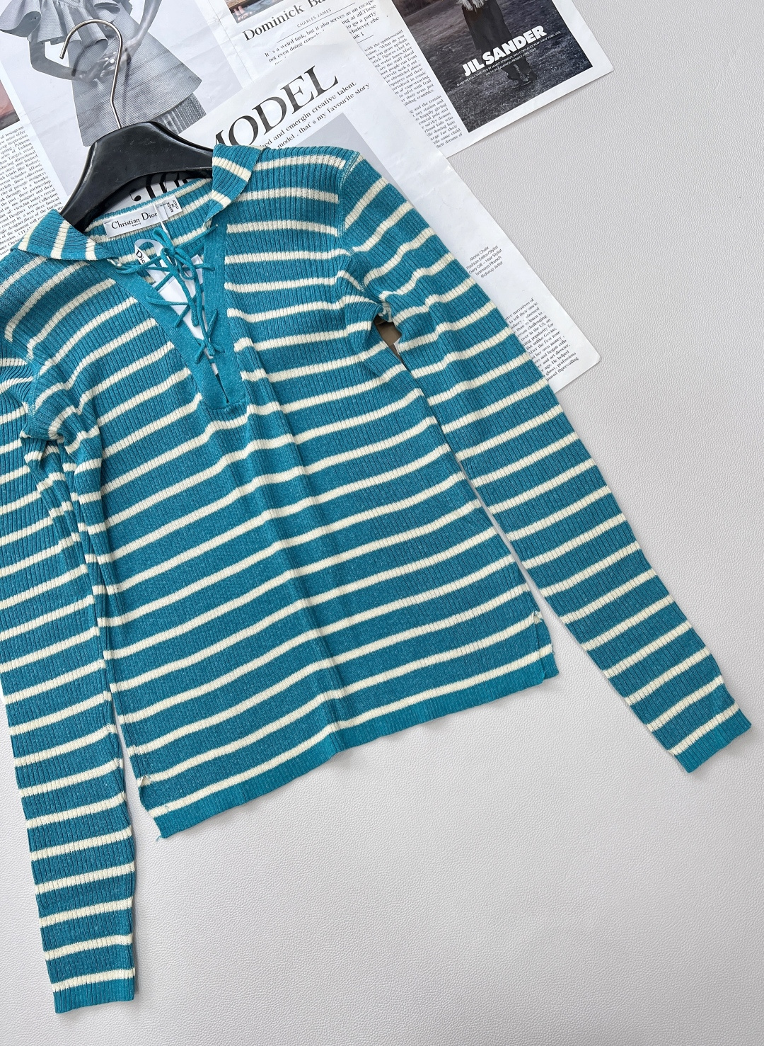 🆕Dior新款披肩领条纹针织长袖上衣，定制YB亚麻纱线织造 密实细针工艺 呈现明显肌理 舒适有型 披肩套