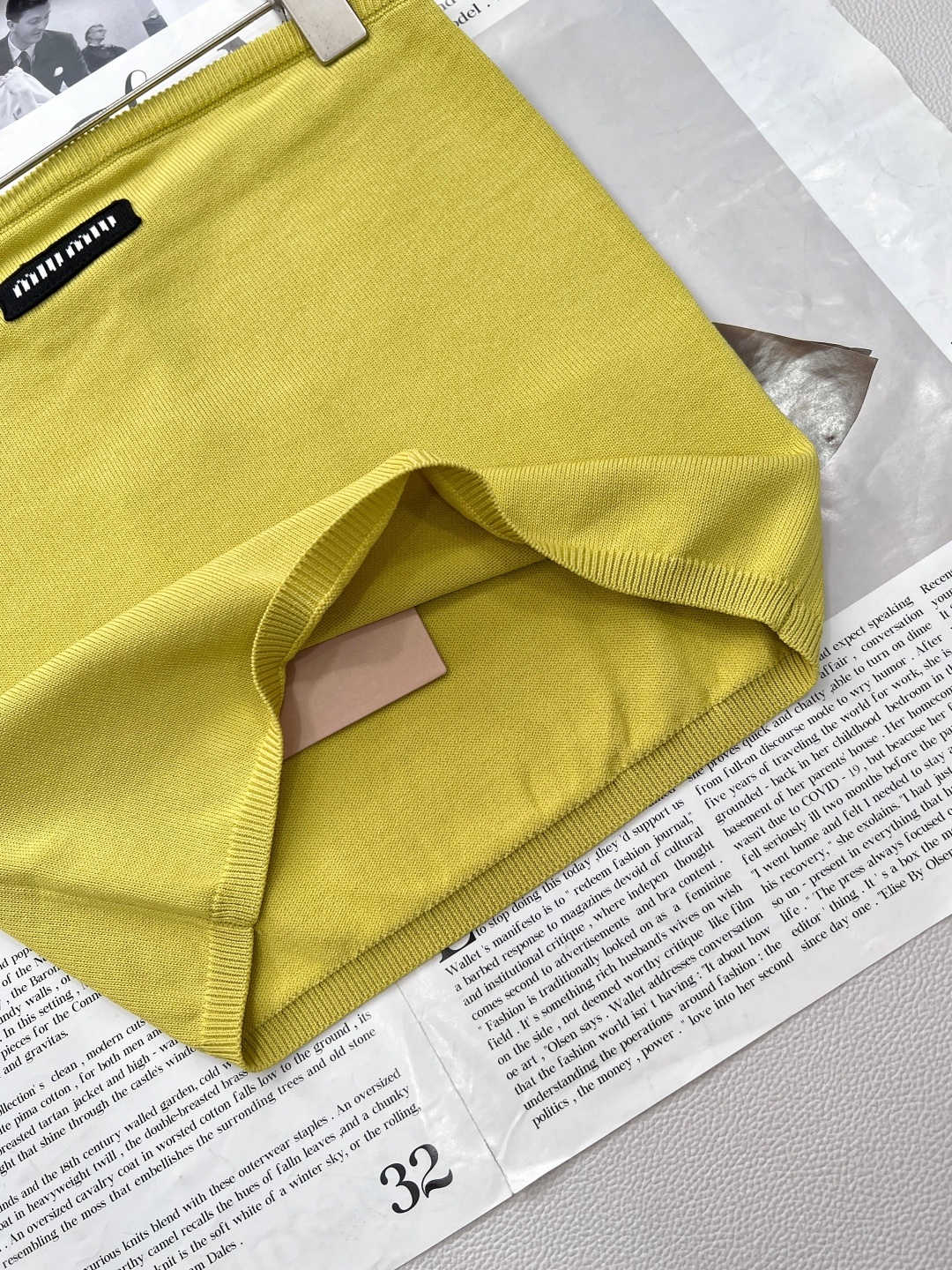 🆕Miumiu25Ss春夏新款短款抹胸背心丨⚠独家yb开发!高版出品!高级多巴胺配色字母logo贴片点缀