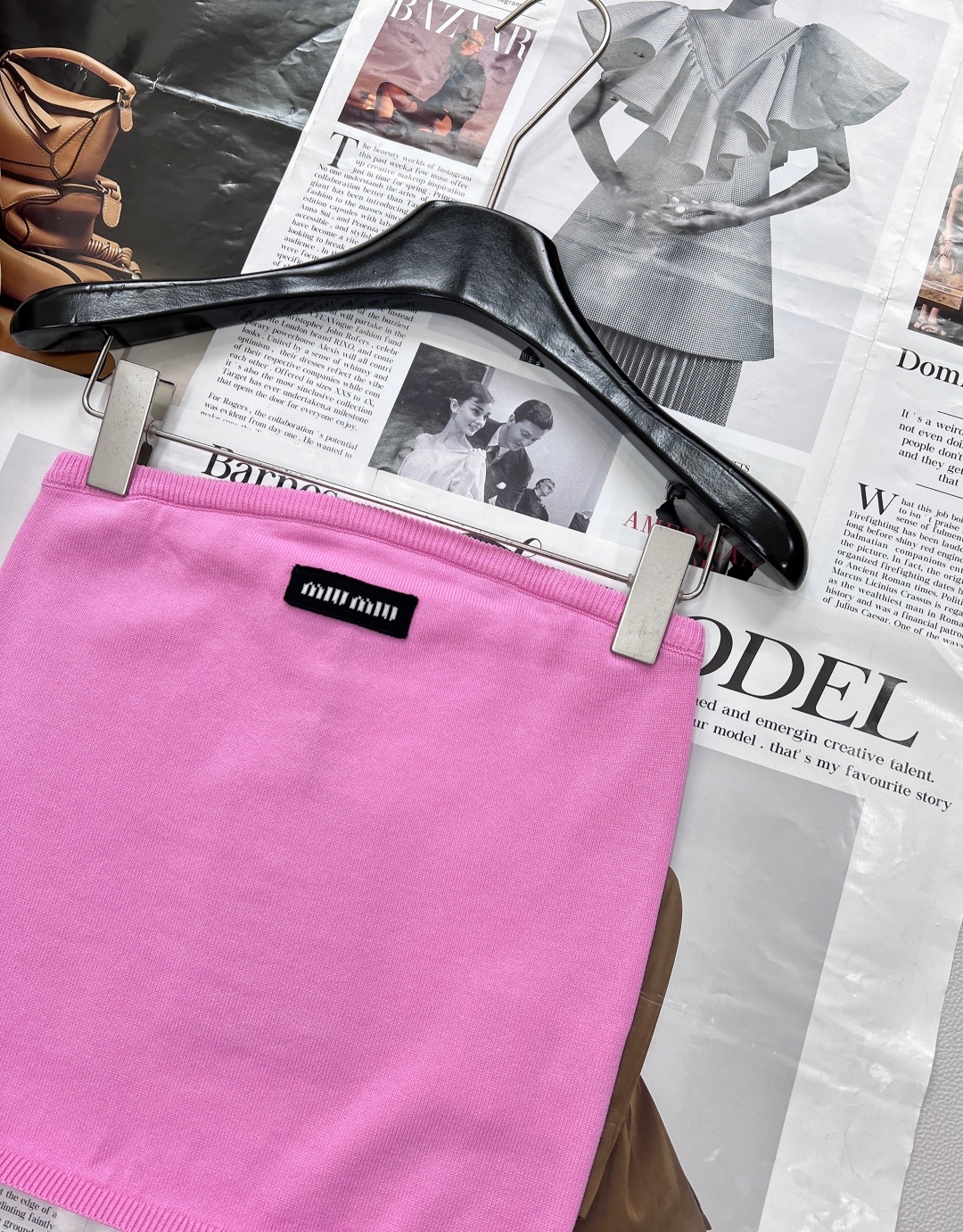 🆕Miumiu25Ss春夏新款短款抹胸背心丨⚠独家yb开发!高版出品!高级多巴胺配色字母logo贴片点缀