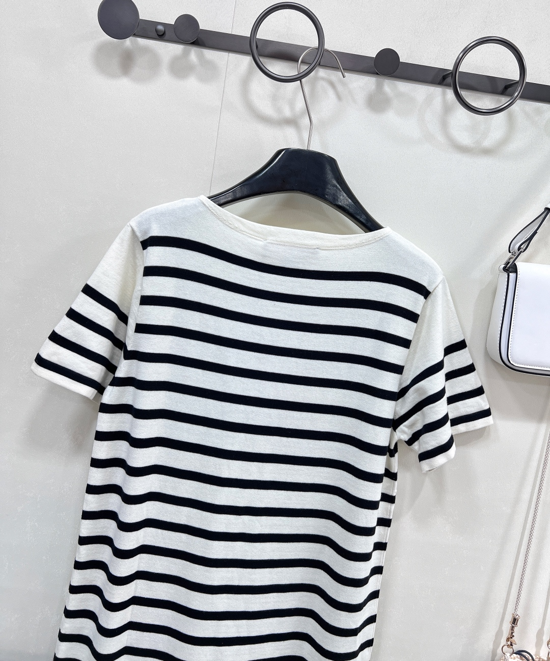 🆕Louis Vuitton2025新款条纹针织连衣裙，定制YB全棉纱线织造 透气舒适 质感十足 廓形宽