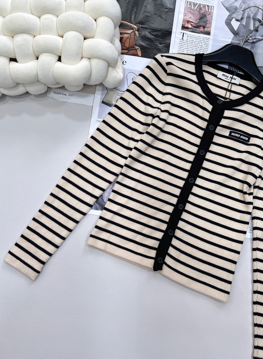 🆕 MIU MIU 25SS新款撞色条纹弹力针织开衫撞色条纹针织衫，百搭出彩的单品！ 整体非常高级的配色