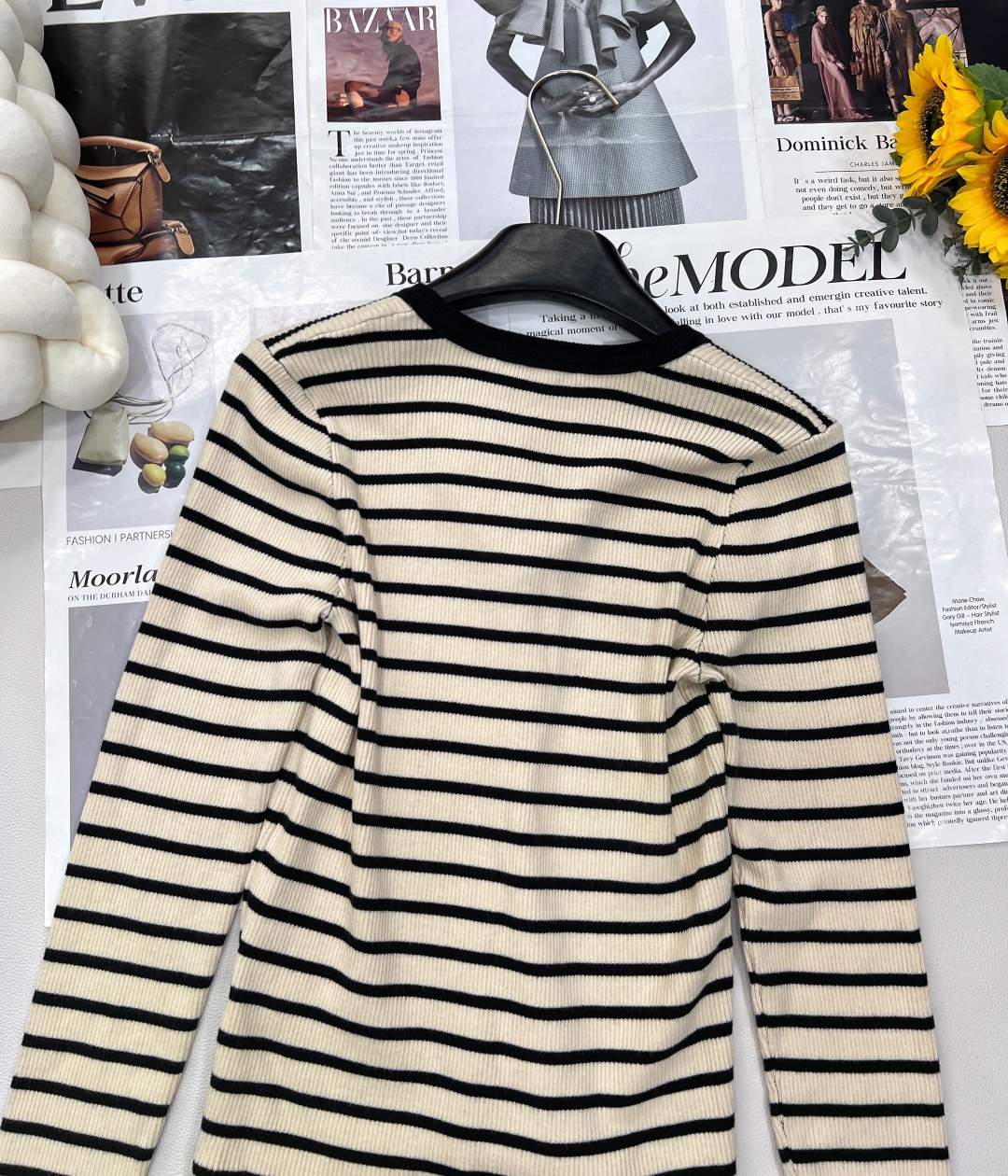 🆕 MIU MIU 25SS新款撞色条纹弹力针织开衫撞色条纹针织衫，百搭出彩的单品！ 整体非常高级的配色