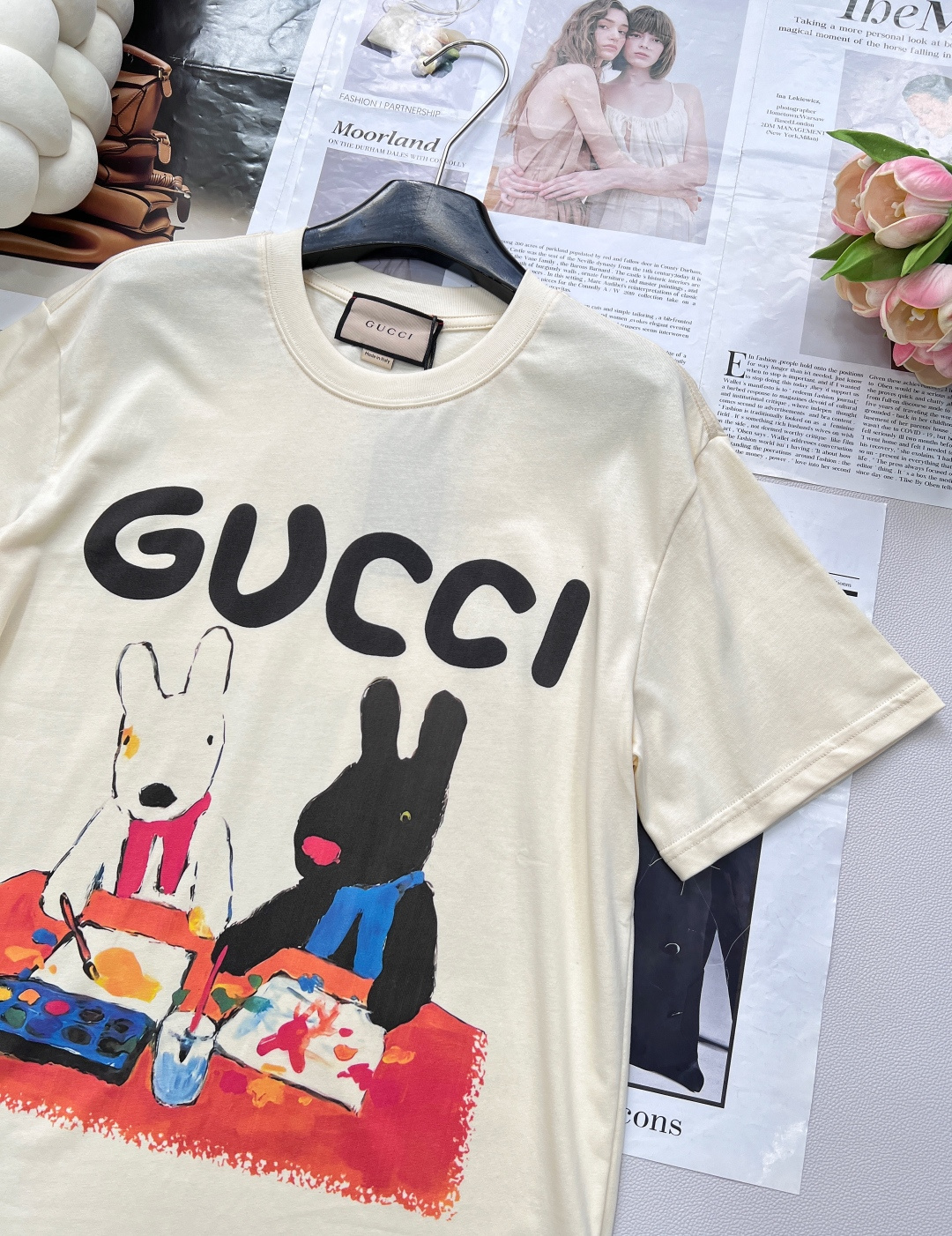🆕 GUCCI 卡通兔系列印花短袖T恤水彩印花可爱帅气又时髦的调调！设计感十足，干净又清爽 满满的青春活