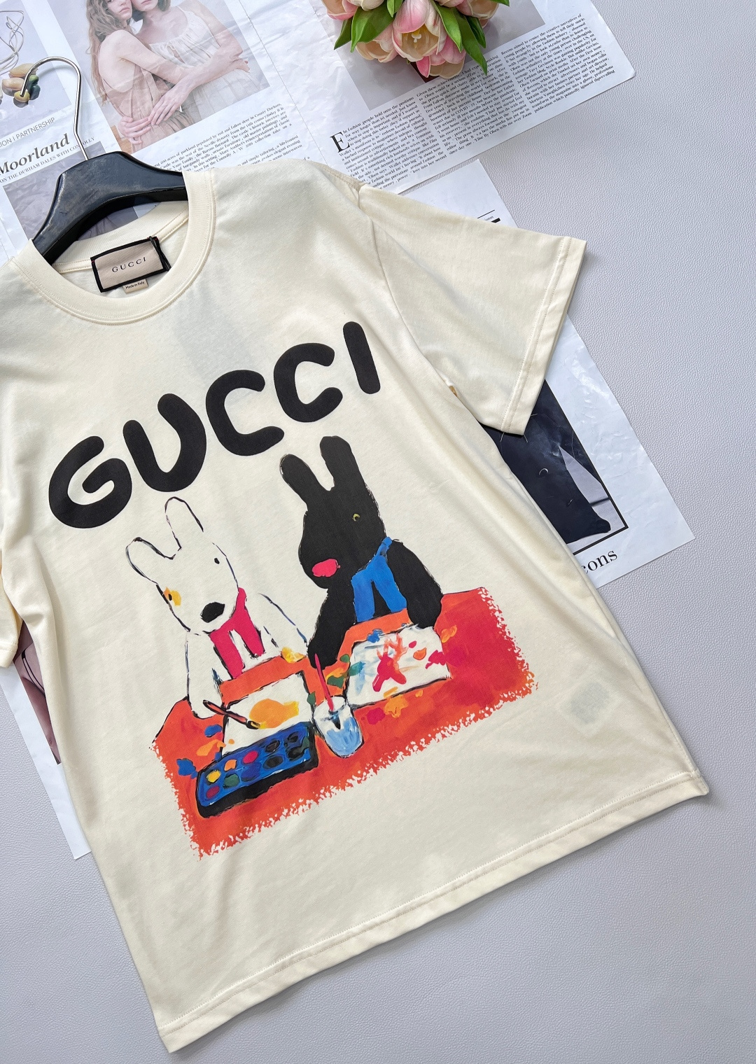 🆕 GUCCI 卡通兔系列印花短袖T恤水彩印花可爱帅气又时髦的调调！设计感十足，干净又清爽 满满的青春活