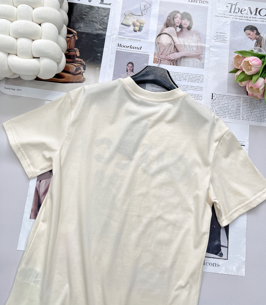 🆕 GUCCI 卡通兔系列印花短袖T恤水彩印花可爱帅气又时髦的调调！设计感十足，干净又清爽 满满的青春活