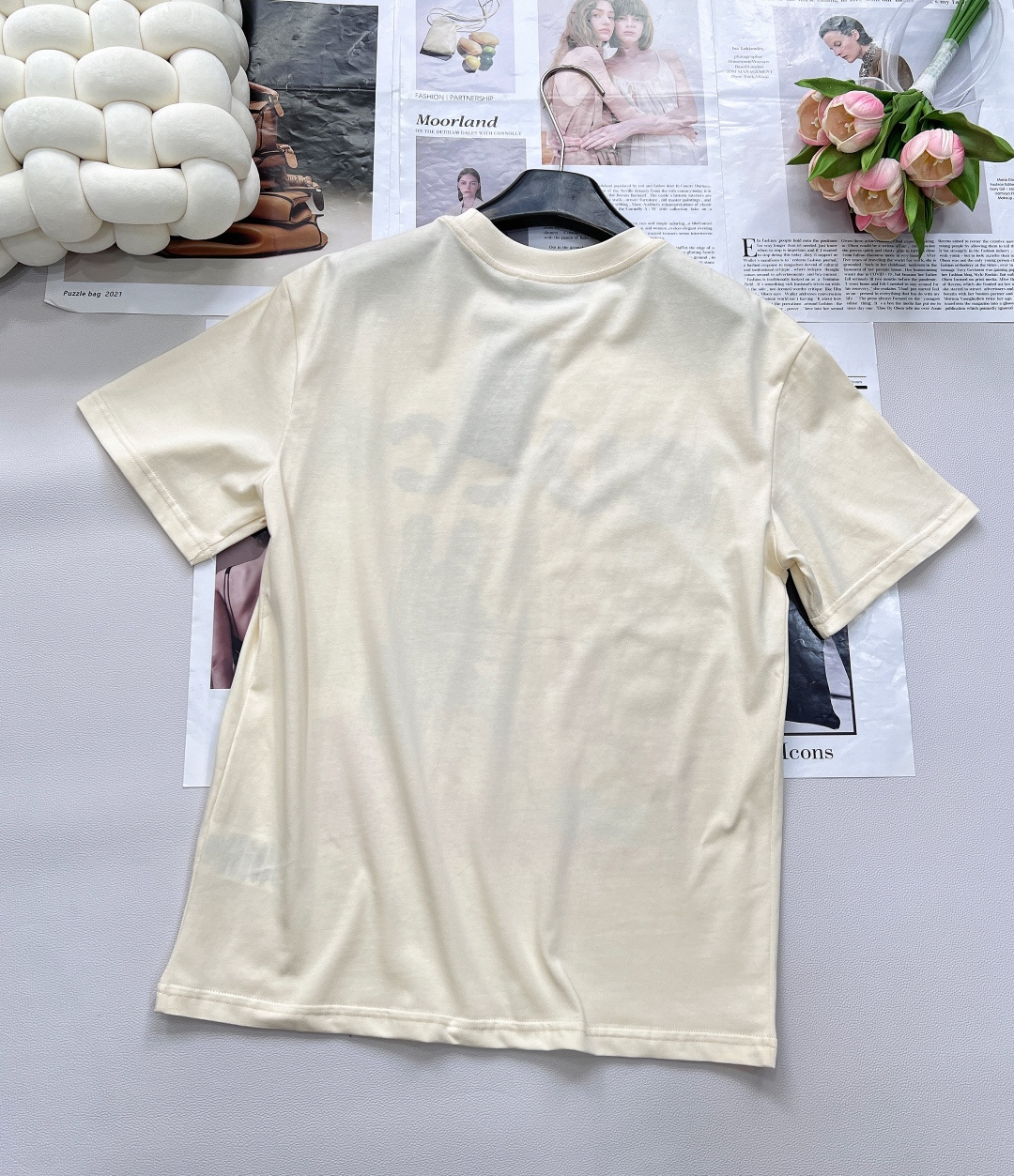 🆕 GUCCI 卡通兔系列印花短袖T恤水彩印花可爱帅气又时髦的调调！设计感十足，干净又清爽 满满的青春活