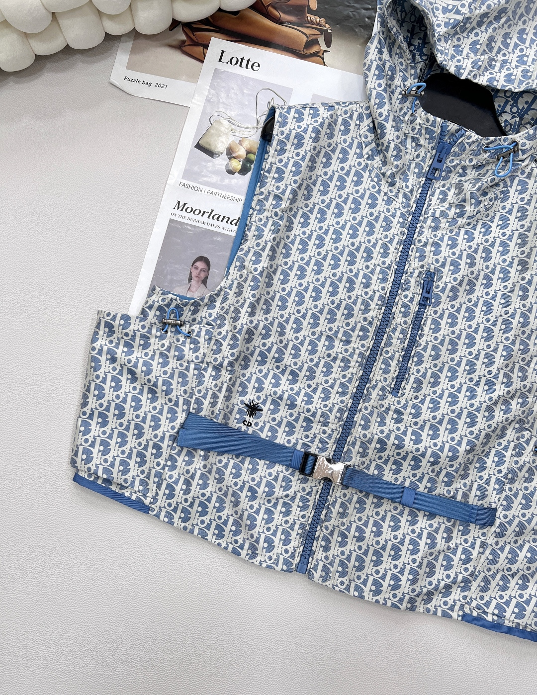 🆕Dior25Ss早春新款马甲，高版出品！ 这款连帽夹克饰以金色 Oblique 提花，回溯 D*or 