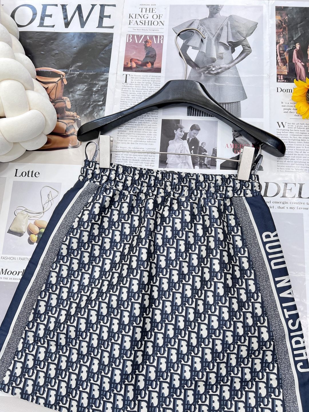 🆕DIOR新款老花双拉链头A字半裙，把经典穿在身上的时髦密码 Dior 死忠粉看过来！这款老花提花双拉链