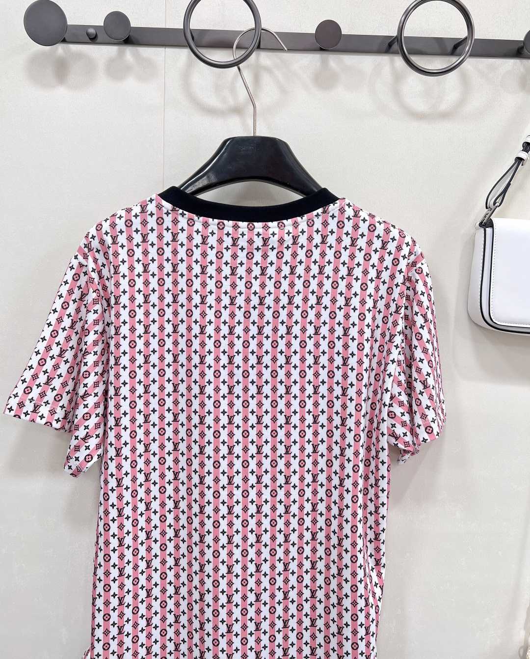 🆕Louis Vuitton2025新款老花印花链条短袖T恤定制YB丝光全棉材质 透气舒适 质感十足 宽