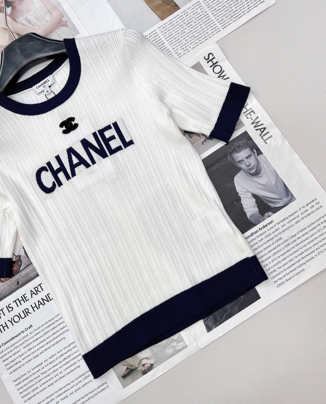 🆕CHANEL小香竖条纹字母提花针织短袖，这款竖条纹字母提花圆领针织短袖，把经典与清新玩出花💐 马卡龙条