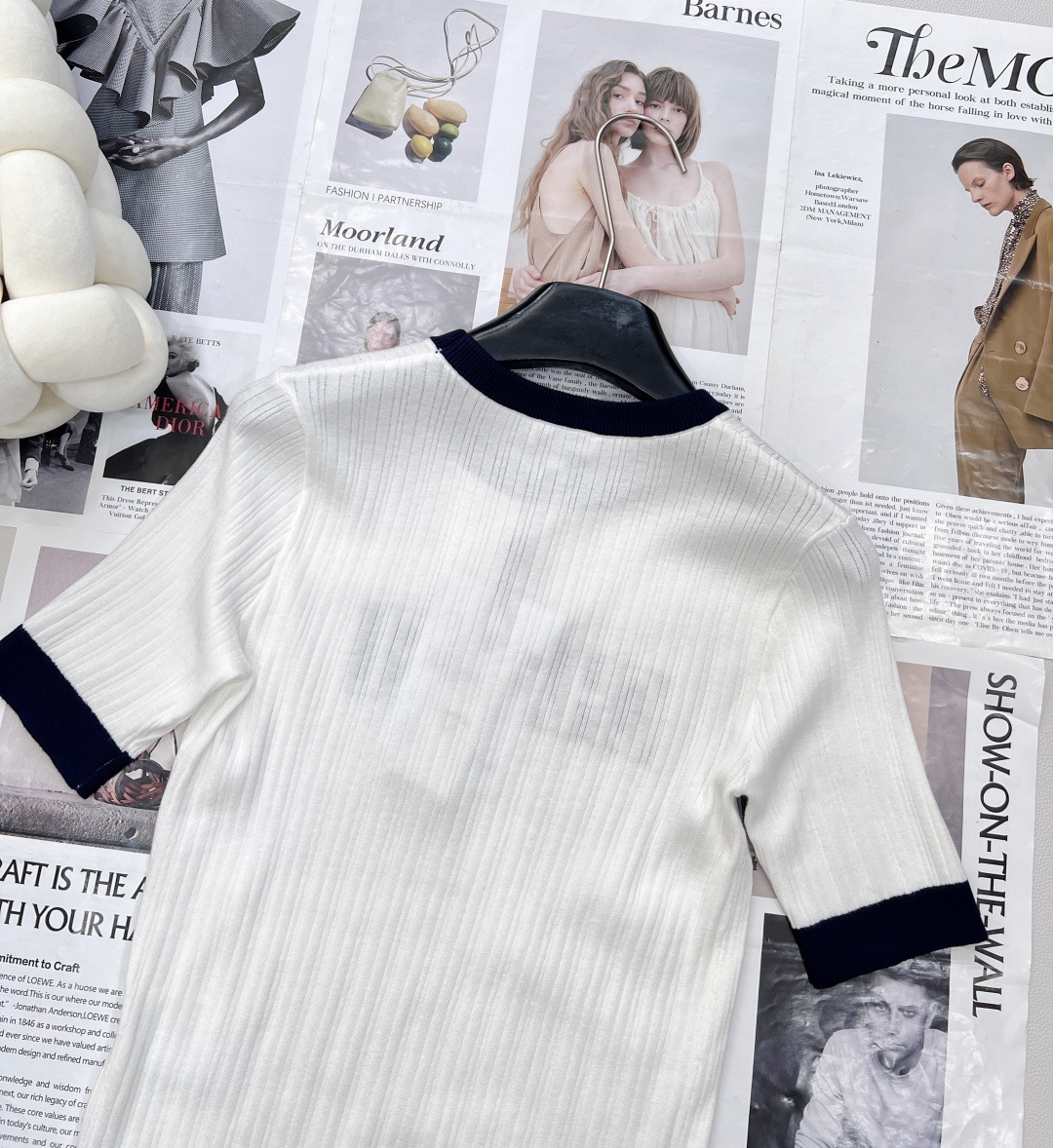 🆕CHANEL小香竖条纹字母提花针织短袖，这款竖条纹字母提花圆领针织短袖，把经典与清新玩出花💐 马卡龙条