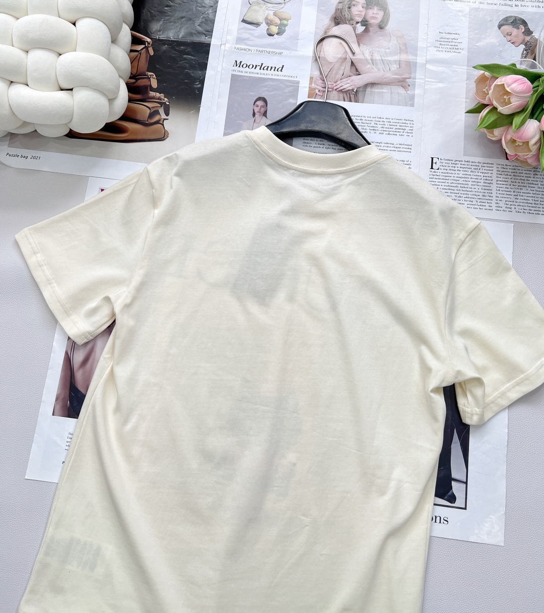 🆕 Gucci 可爱猫咪印花短袖T恤定制280克同缸染面料 手感非常舒服 上身亲肤舒适！！特别活力又阳光