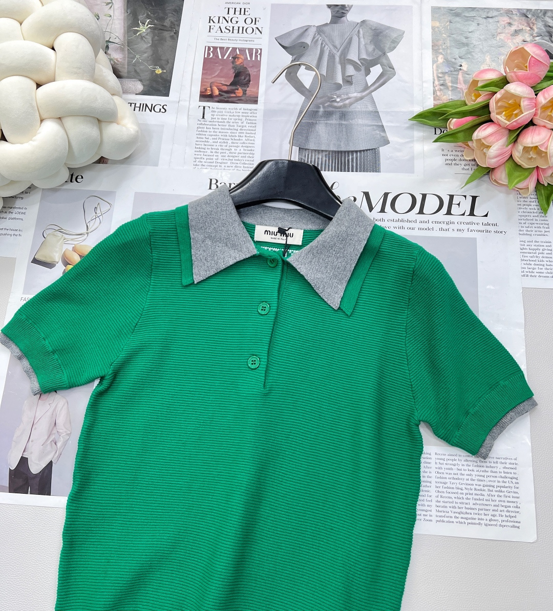 🆕Miumiu新款双层领针织Polo领上衣，定制YB羊毛纱线织造 质感高级 光泽舒适 针织翻领半开襟上衣