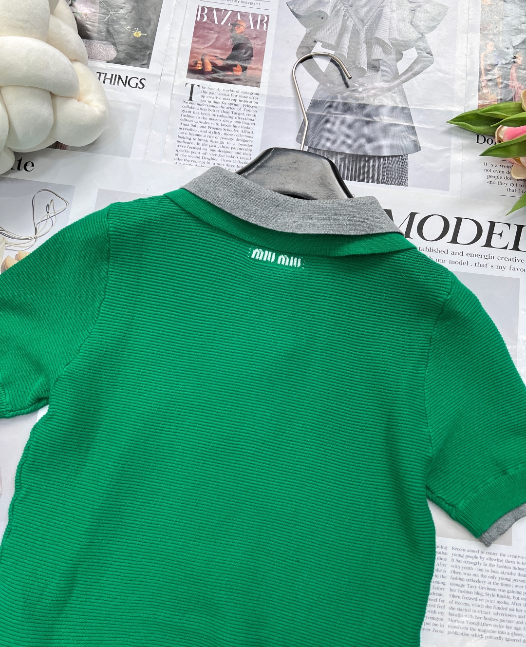 🆕Miumiu新款双层领针织Polo领上衣，定制YB羊毛纱线织造 质感高级 光泽舒适 针织翻领半开襟上衣