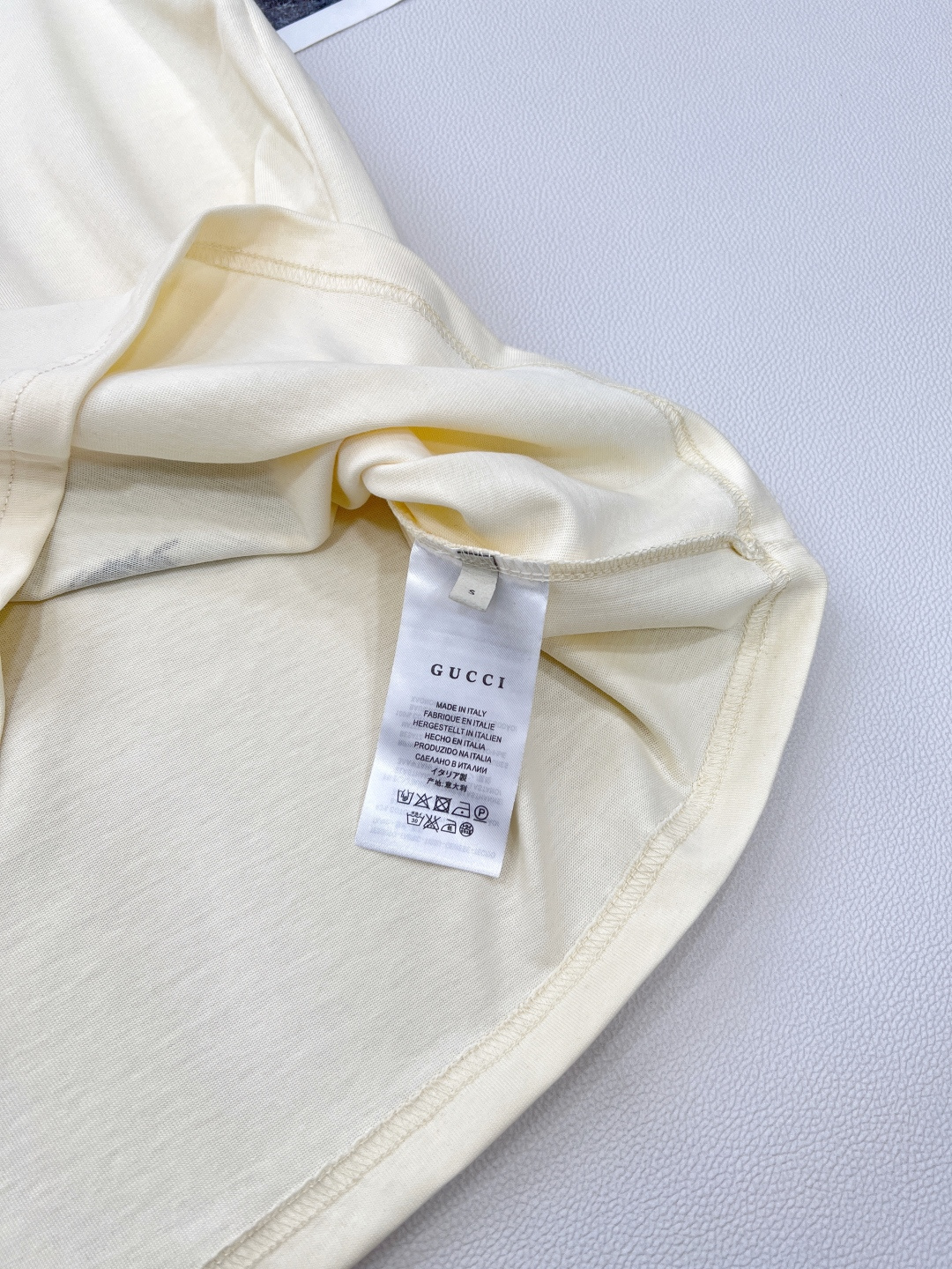 🆕 Gucci 可爱猫咪爱心印花短袖T恤定制280克同缸染面料 手感非常舒服 上身亲肤舒适！！特别活力又