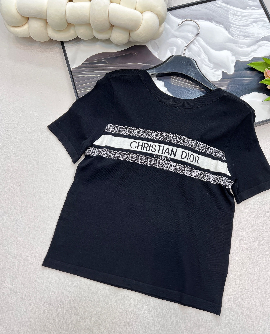 🆕Dior新款正反两穿字母提花针织短袖，一面是经典字母提花，一面是吸睛五角星图案，一件=两件，穿搭玩法直