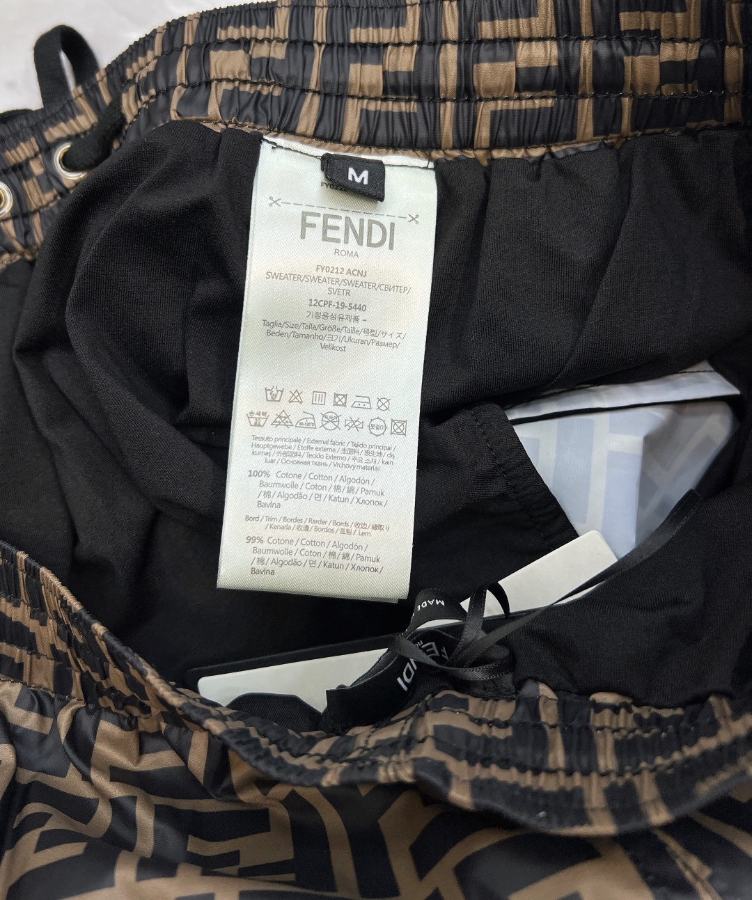 🆕 FENDI 双F老花休闲短裤▪经典复刻，老花新绎标志性双F Monogram印花，宽松廓形邂逅利落剪